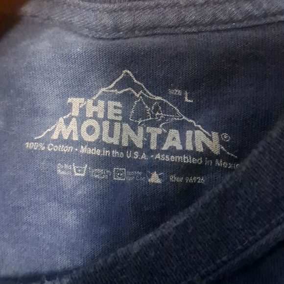 COPY - The Mountain t-shirt - Picture 2 of 3